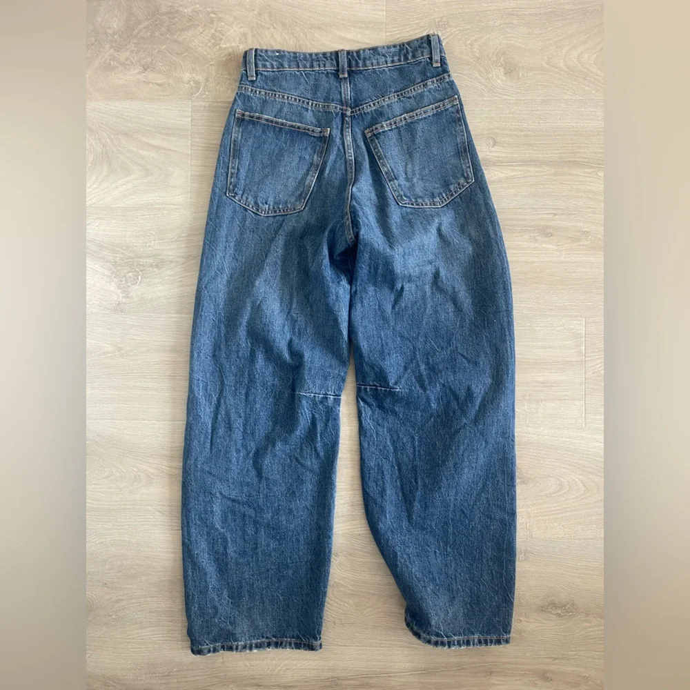 ZARA Mid Rise Barrel Jeans - Picture 5 of 5